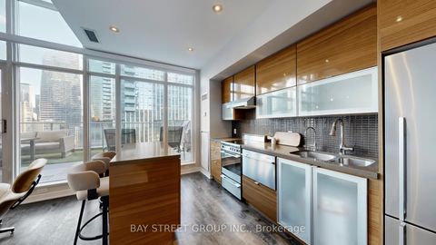 Photo 6 at UPH01 - 21 Nelson Street, Waterfront Communities C1, Toronto