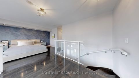 Photo 11 at UPH01 - 21 Nelson Street, Waterfront Communities C1, Toronto