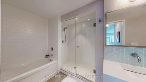 Photo 18 at UPH01 - 21 Nelson Street, Waterfront Communities C1, Toronto