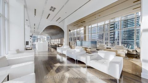 Photo 25 at UPH01 - 21 Nelson Street, Waterfront Communities C1, Toronto