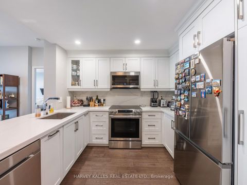 Photo 18 at 305 - 2511 Bloor Street W, Swansea, Toronto