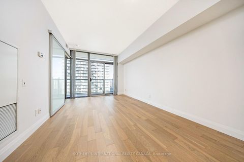 Photo 11 at 1601 - 105 The Queensway Avenue, Swansea, Toronto