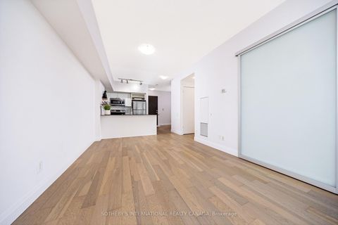 Photo 13 at 1601 - 105 The Queensway Avenue, Swansea, Toronto