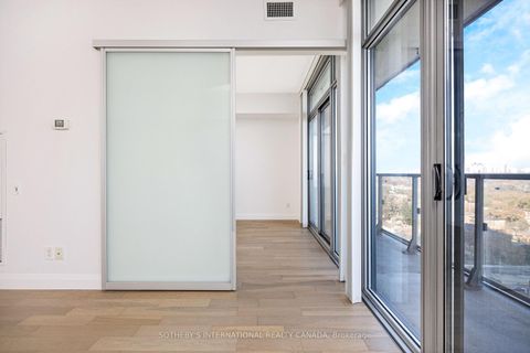 Photo 14 at 1601 - 105 The Queensway Avenue, Swansea, Toronto