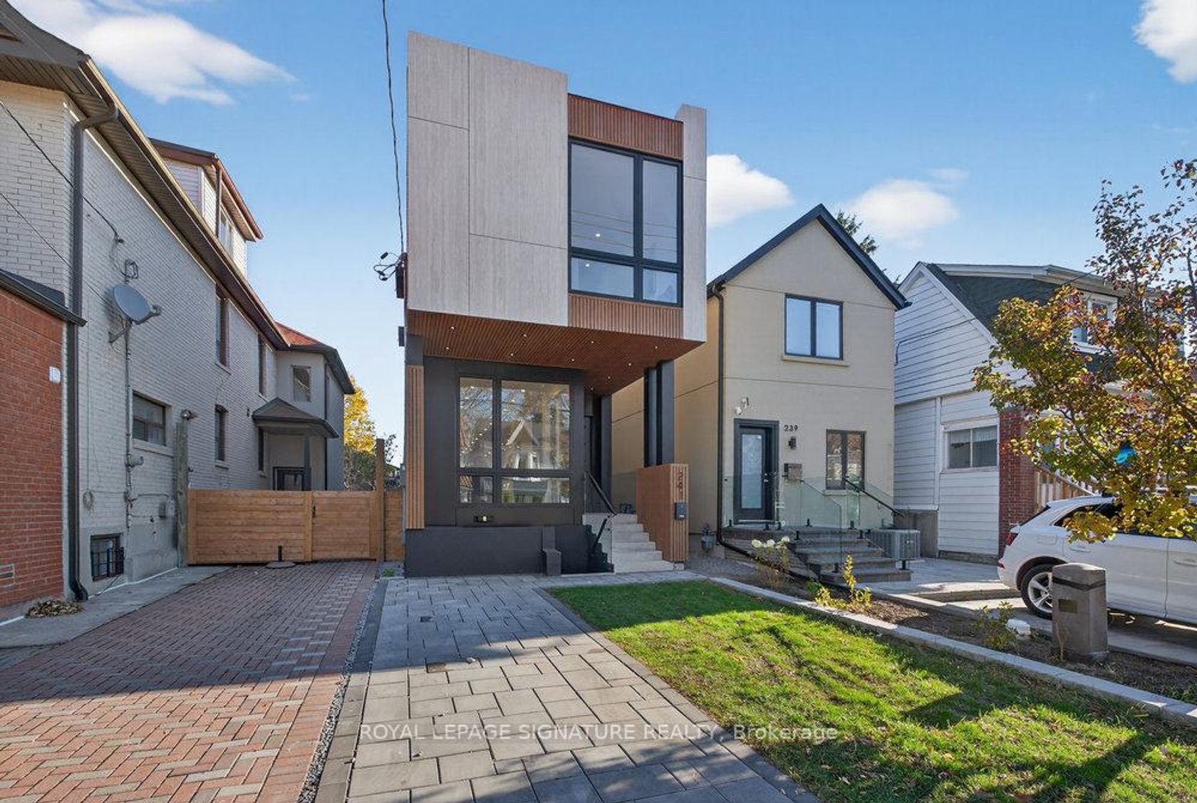 241 Cedarvale Avenue, Lumsden, Toronto 