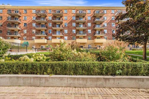 Photo 21 at 522 - 7373 Martin Grove Road, Vaughan Grove, Vaughan