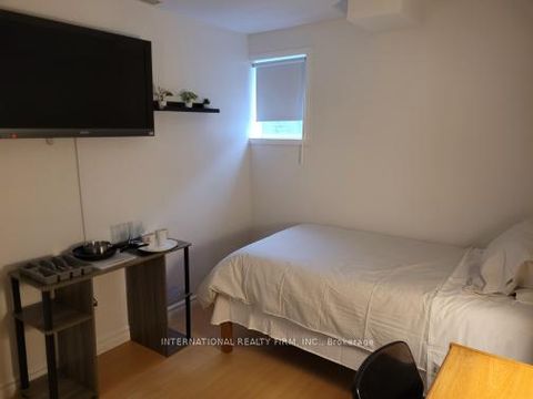 Photo 19 at 23 Hackett Avenue, York University Heights, Toronto