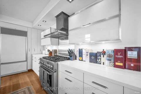 Photo 13 at 302 - 238 Davenport Road, Annex, Toronto