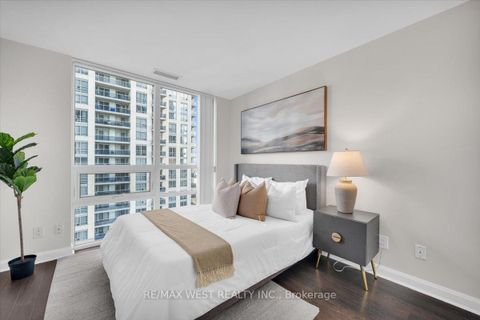 Photo 13 at 1011 - 1 Michael Power Place, City Centre West, Toronto