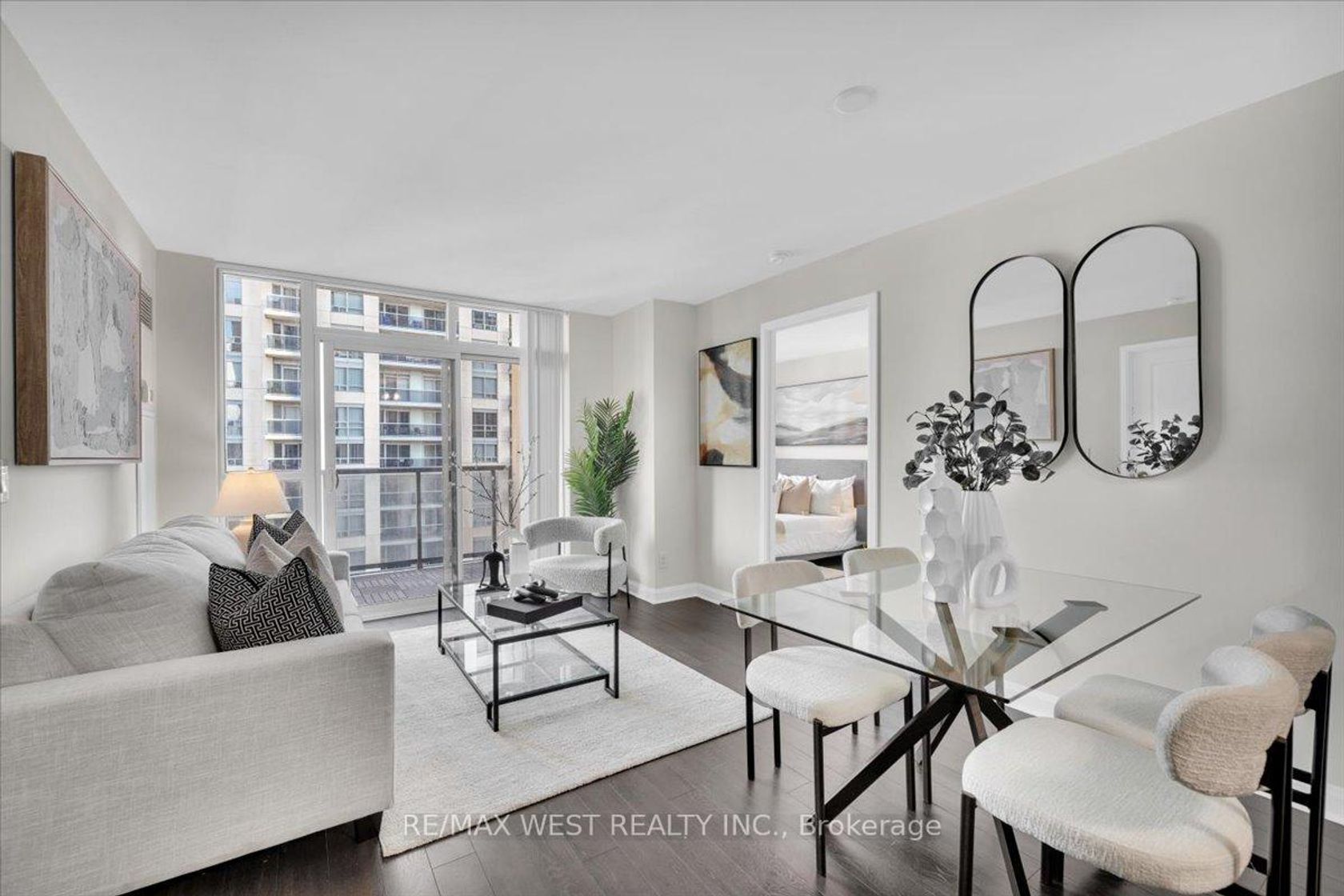 1011 - 1 Michael Power Place, City Centre West, Toronto 