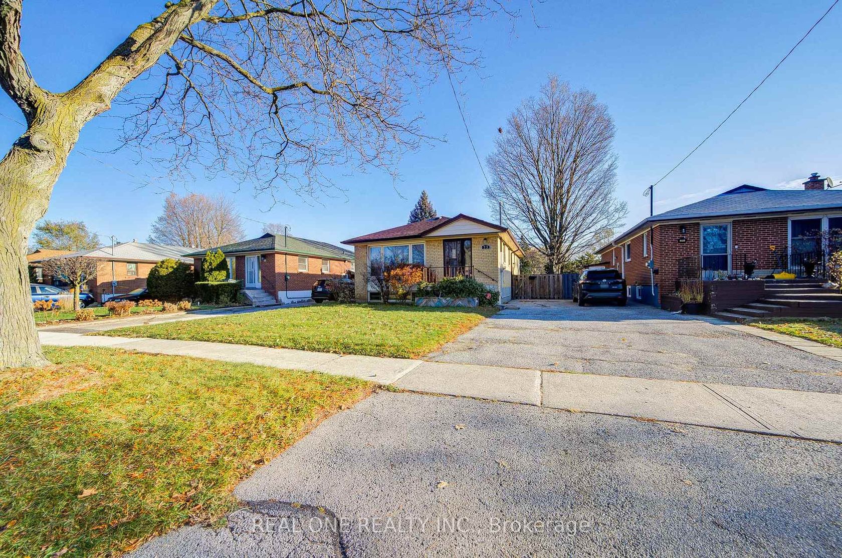 73 Farmbrook Road, Woburn, Toronto 