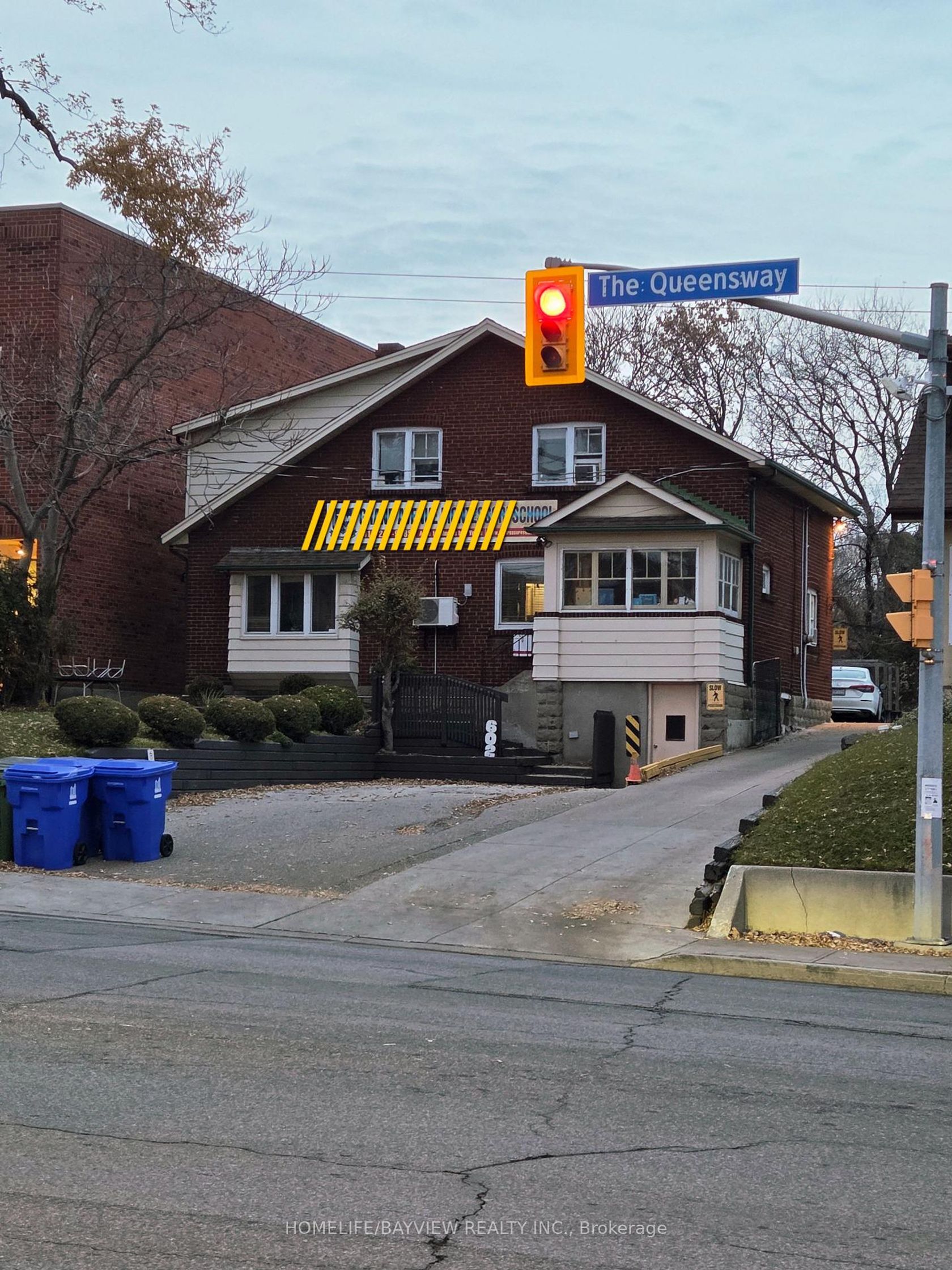 602 The Queensway Way, Queensway, Toronto photo number 2