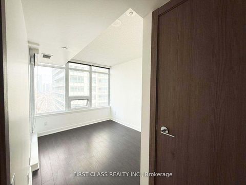 Photo 7 at 2008 - 19 Bathurst St Street, Waterfront Communities C1, Toronto