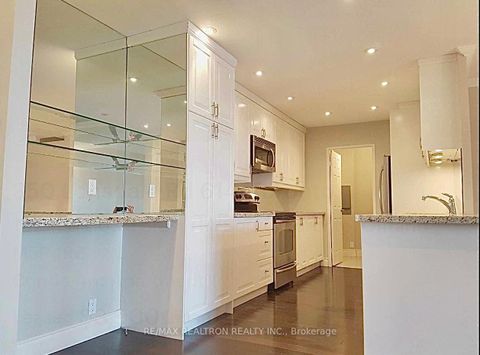 Photo 2 at 614 - 350 Lonsdale Road, Forest Hill South, Toronto