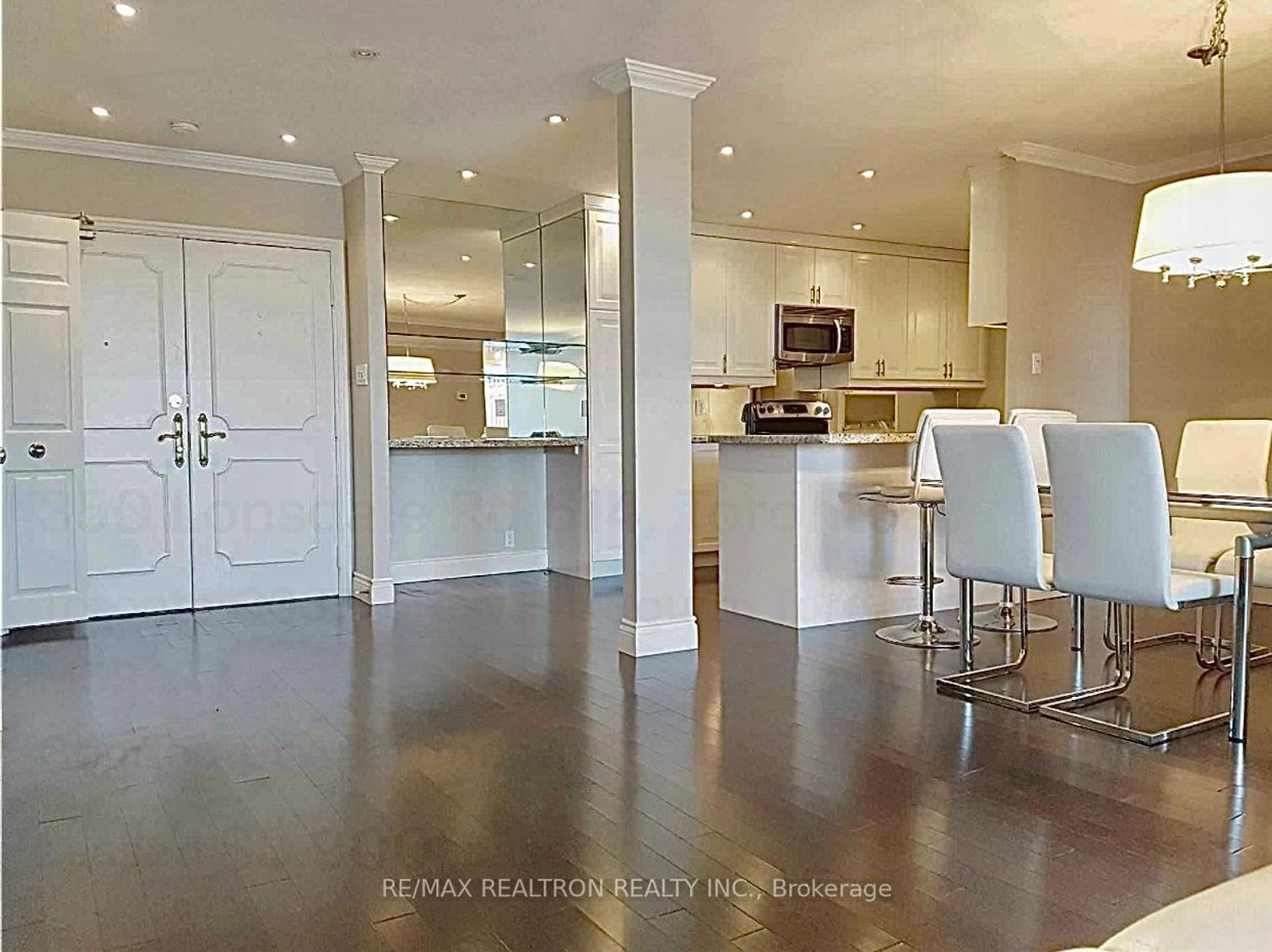 614 - 350 Lonsdale Road, Forest Hill South, Toronto by Loree Meneguzzi Real Estate 614 - 350 Lonsdale Road, Forest Hill South, Toronto