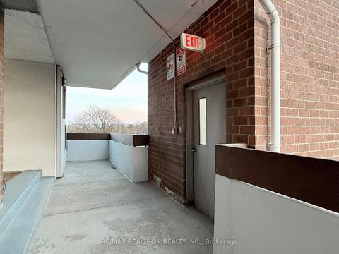 Photo 5 at 312 - 150 Leeward Glenway, Flemingdon Park, Toronto