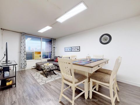 Photo 12 at 312 - 150 Leeward Glenway, Flemingdon Park, Toronto