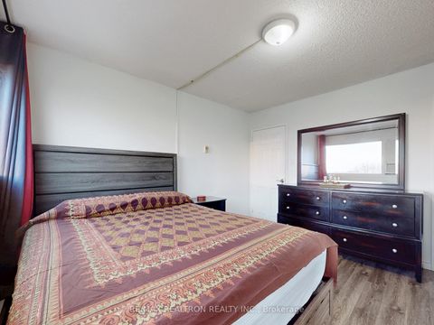 Photo 31 at 312 - 150 Leeward Glenway, Flemingdon Park, Toronto