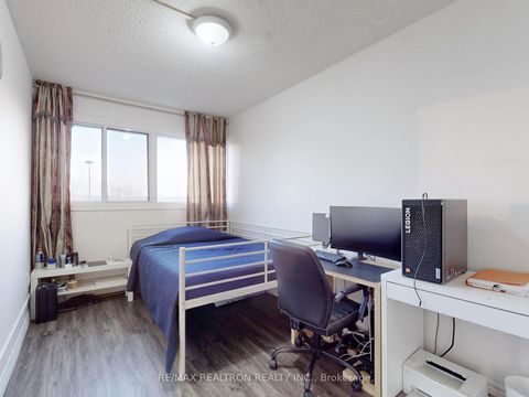 Photo 32 at 312 - 150 Leeward Glenway, Flemingdon Park, Toronto