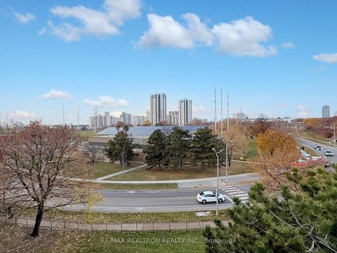 Photo 39 at 312 - 150 Leeward Glenway, Flemingdon Park, Toronto