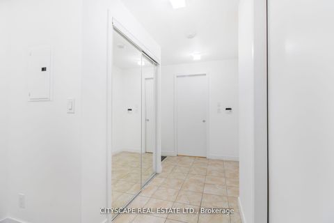 Photo 3 at 3910 - 12 York Street, Waterfront Communities C1, Toronto