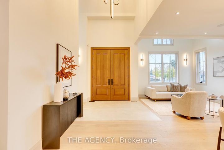 Photo 5 at 512 Weynway Court, WO West, Oakville