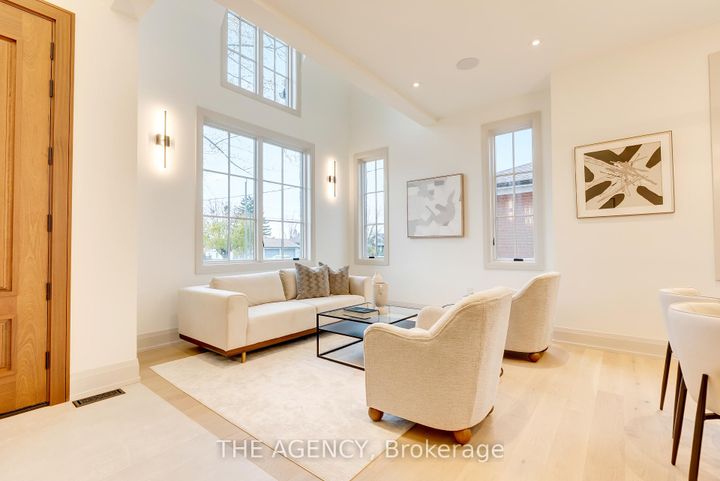 Photo 7 at 512 Weynway Court, WO West, Oakville