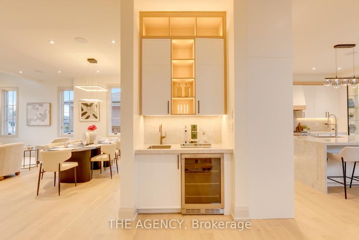 Photo 12 at 512 Weynway Court, WO West, Oakville