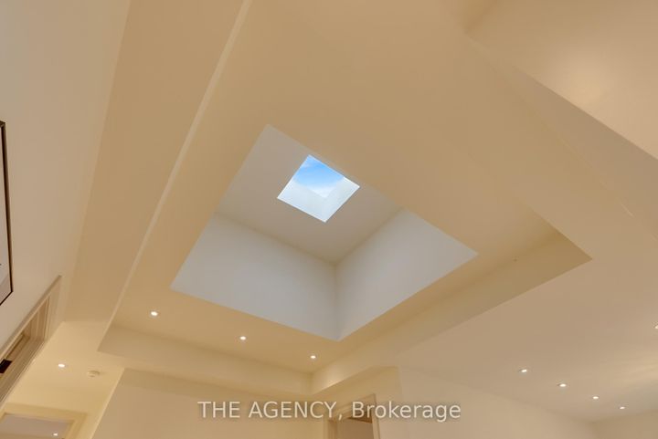 Photo 27 at 512 Weynway Court, WO West, Oakville