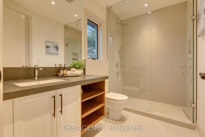 Photo 38 at 512 Weynway Court, WO West, Oakville