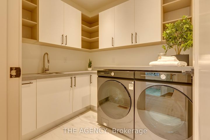 Photo 40 at 512 Weynway Court, WO West, Oakville