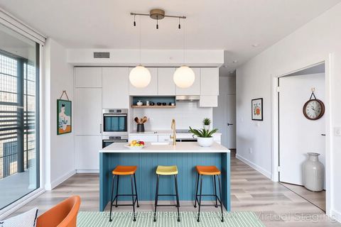 Photo 4 at 1102 - 8 Eglinton Avenue E, Mount Pleasant West, Toronto