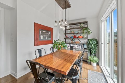 Photo 10 at 194 Kincardine Street, Kleinburg, Vaughan