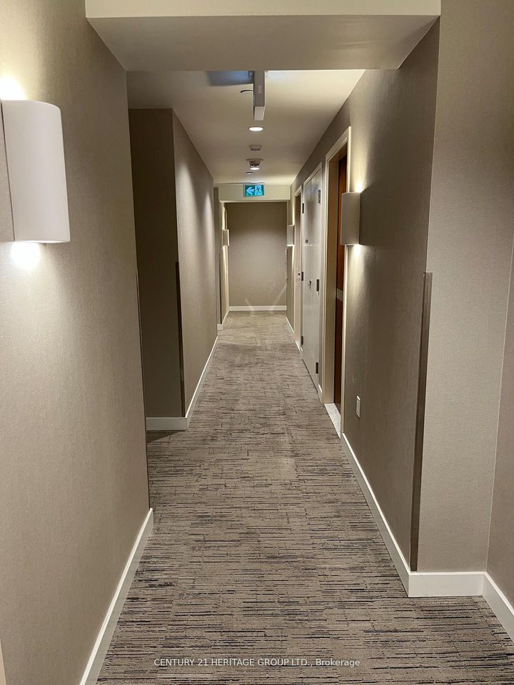 Photo 2 at 1107 - 85 Mcmahon Drive, Bayview Village, Toronto