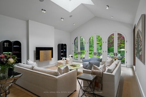 Photo 6 at 25 North Drive, Humber Valley, Toronto