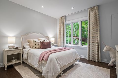 Photo 28 at 25 North Drive, Humber Valley, Toronto