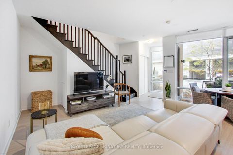 Photo 1 at TH105 - 30 Ordnance Street, Niagara, Toronto