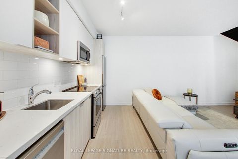 Photo 11 at TH105 - 30 Ordnance Street, Niagara, Toronto