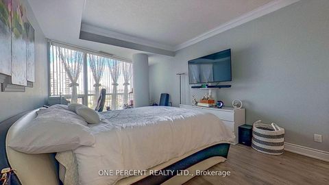 Photo 13 at 604 - 33 ELLEN Street, Lakeshore, Barrie
