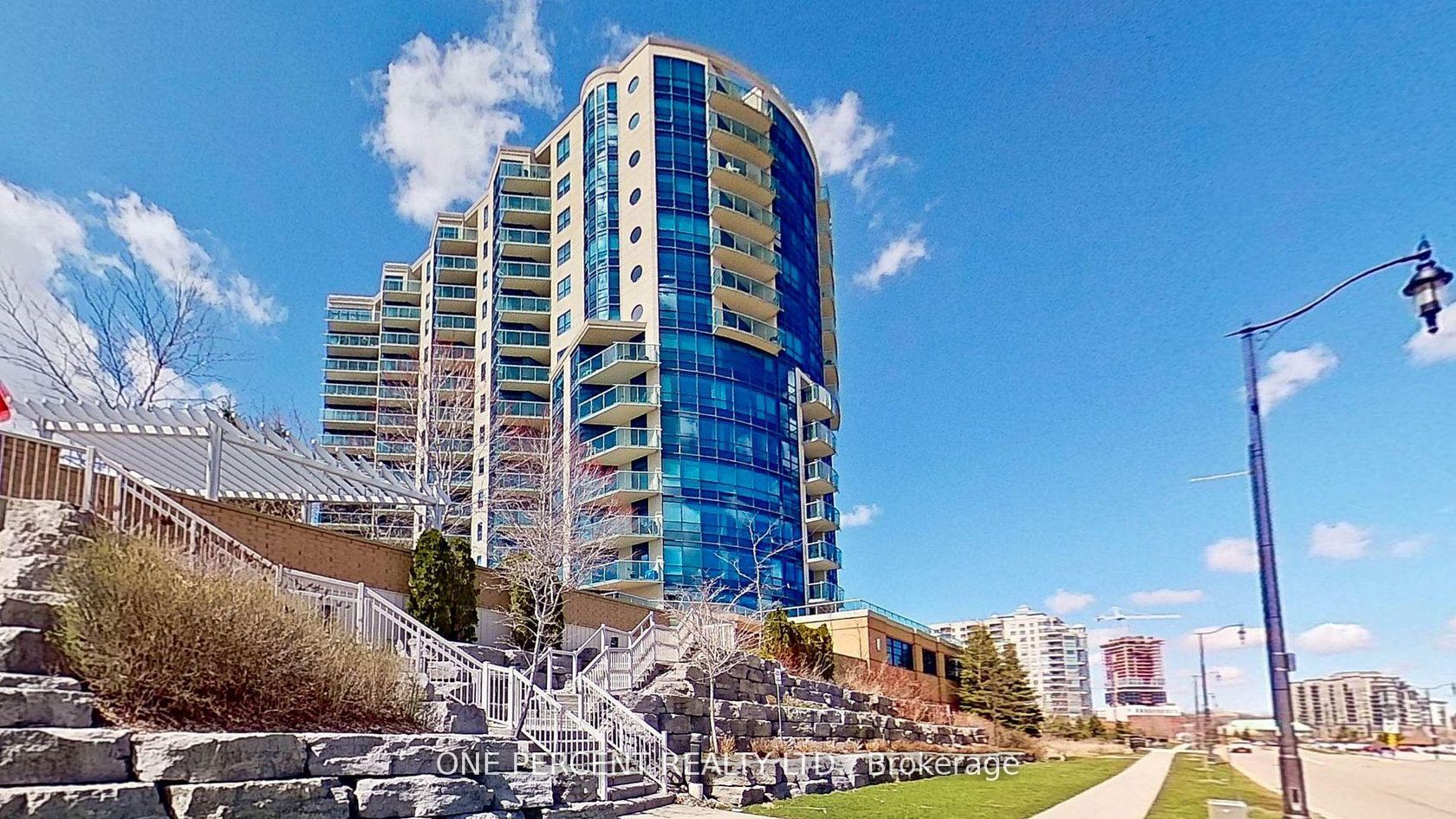 604 - 33 ELLEN Street, Lakeshore, Barrie photo number 2