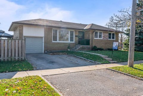 Photo 0 at 32 Kim Court, Kennedy Park, Toronto