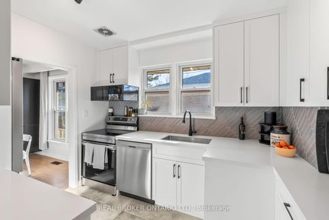 Photo 13 at 32 Kim Court, Kennedy Park, Toronto