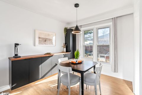 Photo 24 at 32 Kim Court, Kennedy Park, Toronto