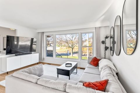 Photo 25 at 32 Kim Court, Kennedy Park, Toronto