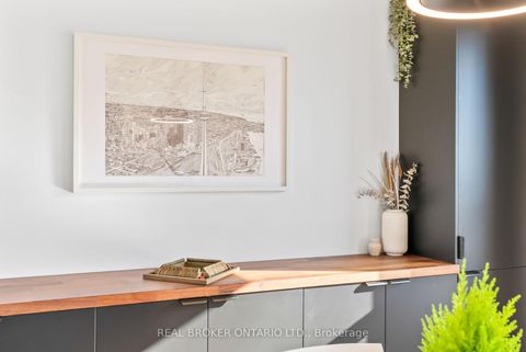 Photo 31 at 32 Kim Court, Kennedy Park, Toronto