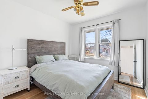 Photo 35 at 32 Kim Court, Kennedy Park, Toronto