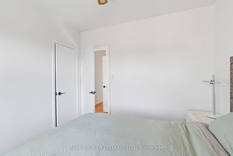 Photo 37 at 32 Kim Court, Kennedy Park, Toronto