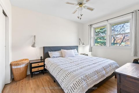 Photo 38 at 32 Kim Court, Kennedy Park, Toronto