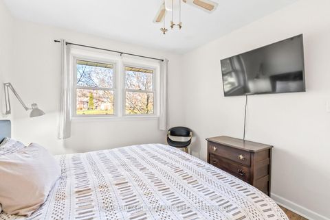 Photo 39 at 32 Kim Court, Kennedy Park, Toronto