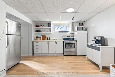 Photo 42 at 32 Kim Court, Kennedy Park, Toronto